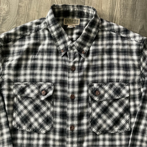 Duluth Trading Free Swingin’ Wicking Flannel Shirt
# 31210
Men’s XL
Black/White - Picture 3 of 8